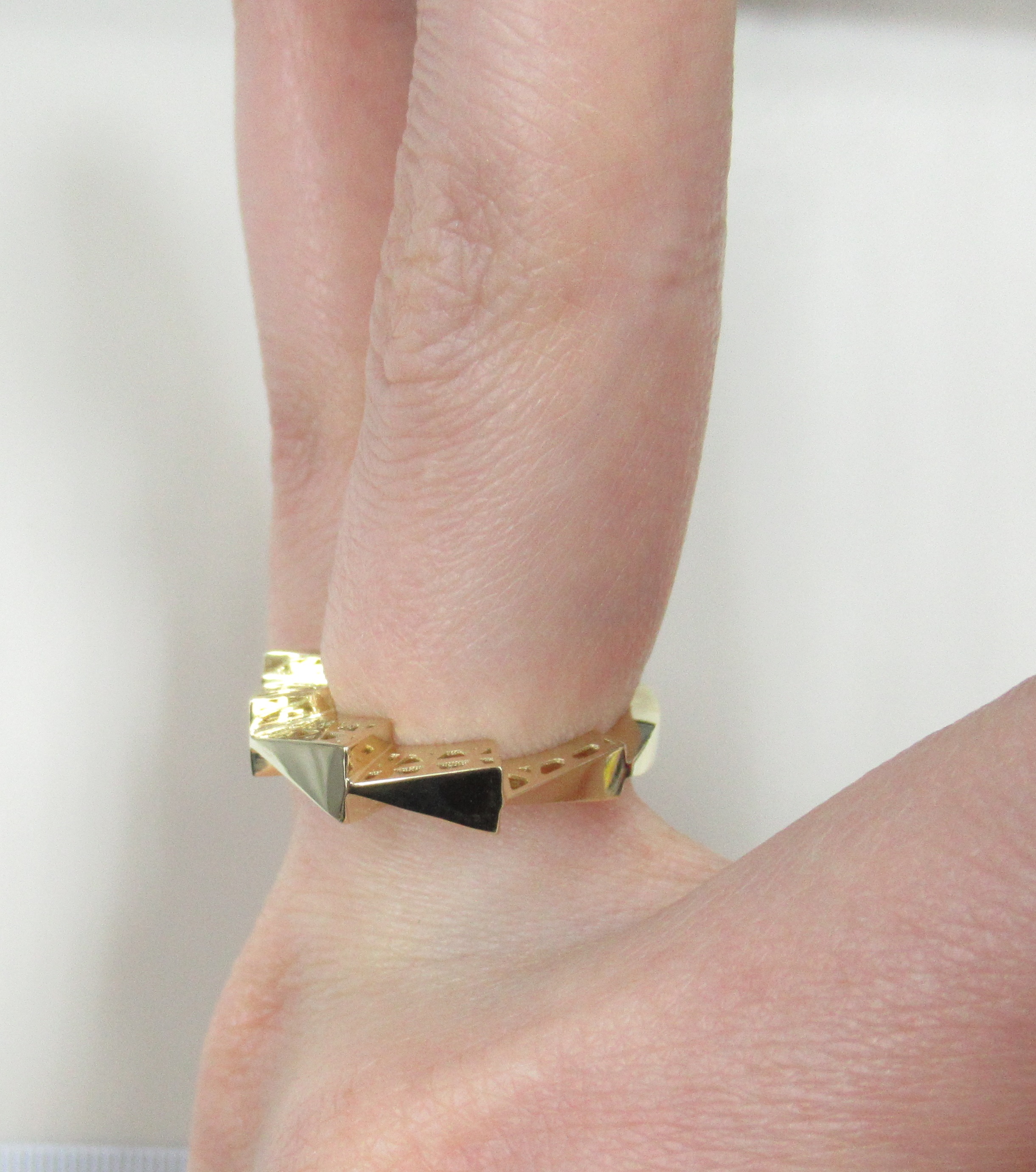 10319-000576 Кольцо (Au 585)